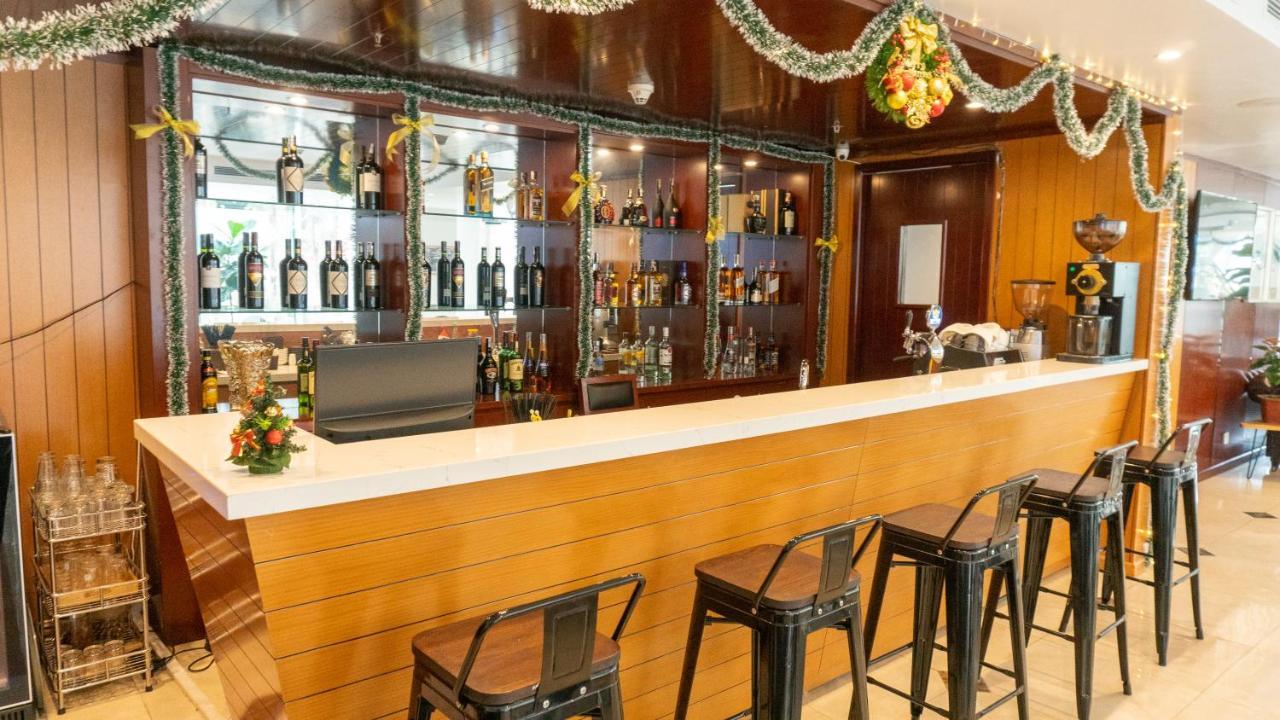 Imperial Boat Hotel Hai Phong Exterior photo